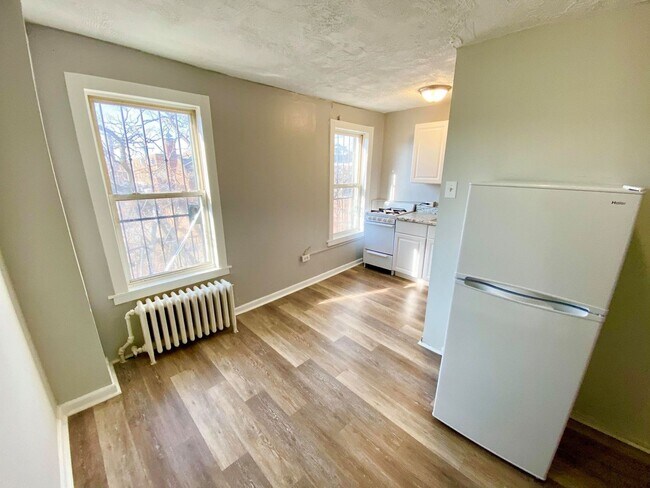 Building Photo - 2504 N Calvert St
