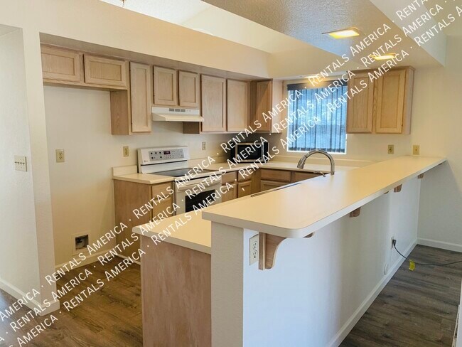 Building Photo - 12240 S 45th St