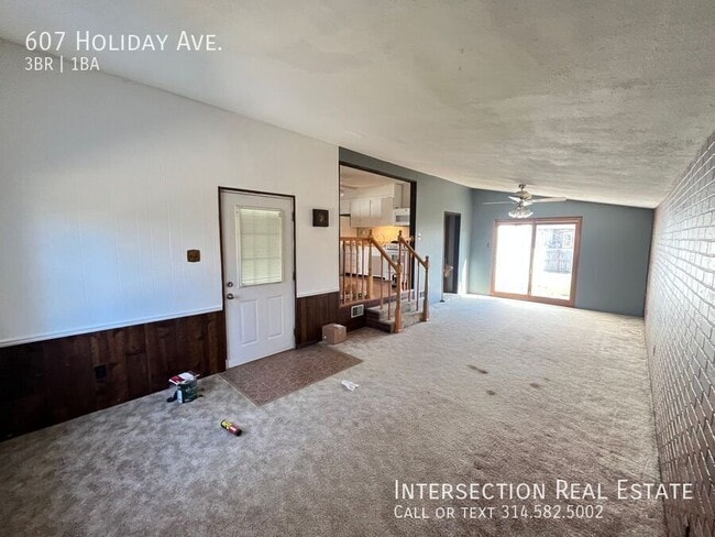 Building Photo - 607 Holiday Ave