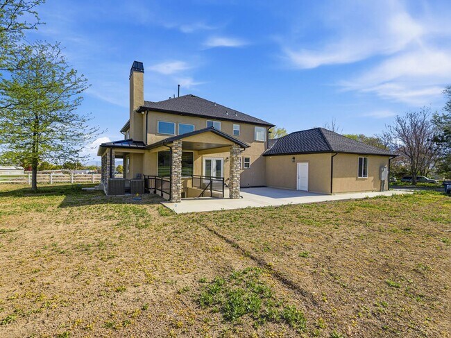 Building Photo - RES_O VAN DER WATT_14512