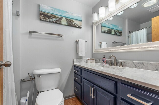 Building Photo - 1893 N Margaret St