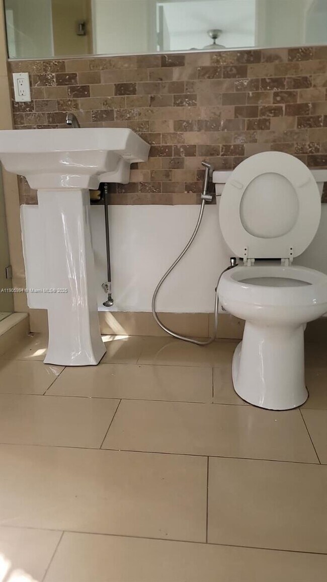 Building Photo - 2980 NW 28th St