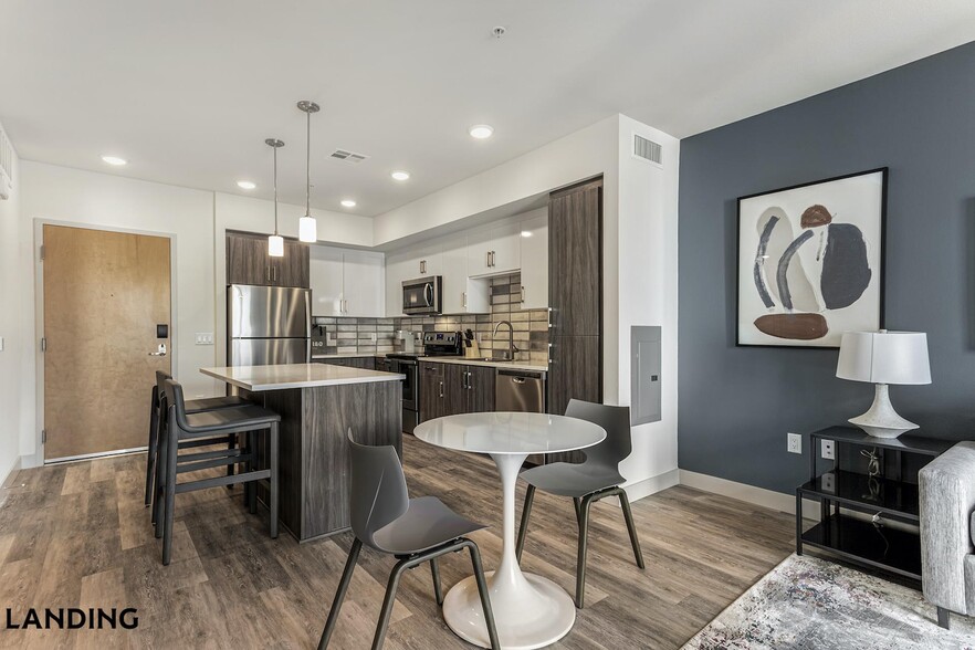 Building Photo - 9301 Summit Centre Way