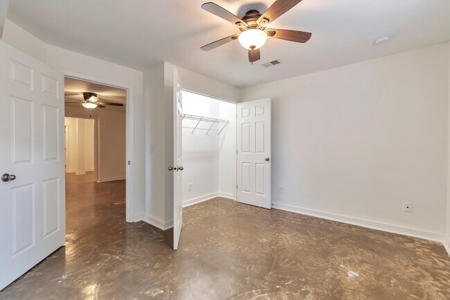 Building Photo - 4325 Keenan Ct NE