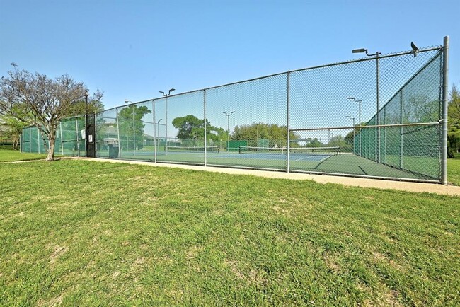 Building Photo - 1816 White Indigo Trail