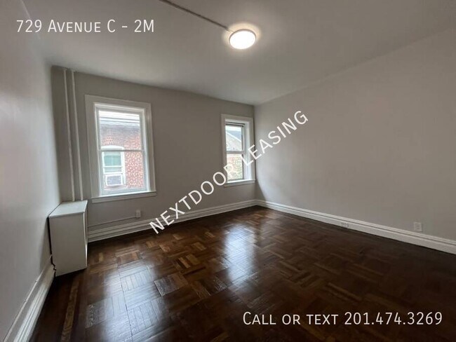 Building Photo - 729 Avenue C