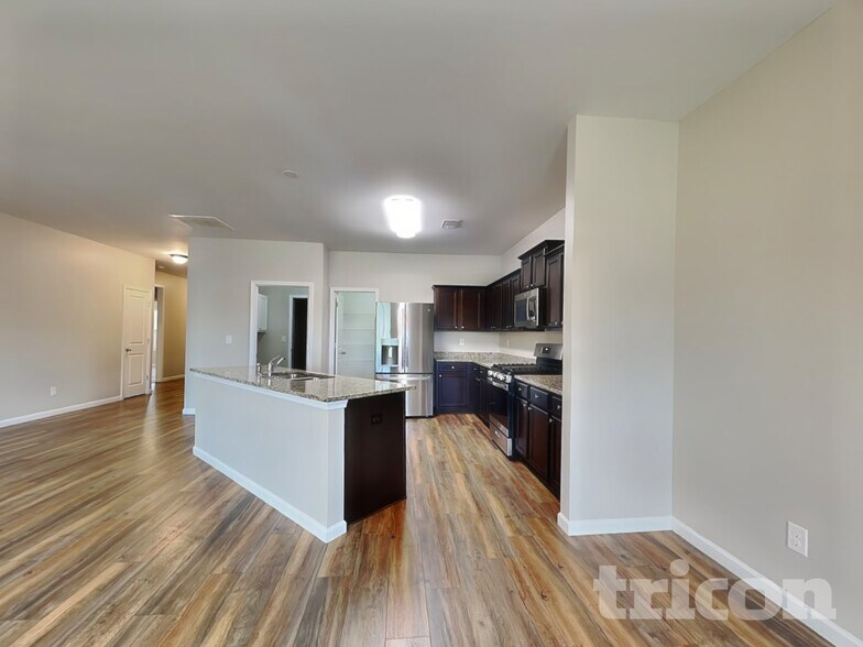 Building Photo - 731 Independence Ave