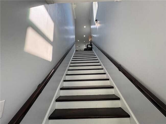 Building Photo - 3103 Cherry St