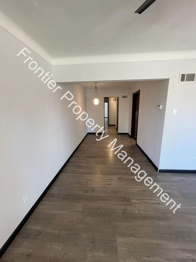 Building Photo - Charming 2 Bedroom Duplex – Don’t Miss Out!
