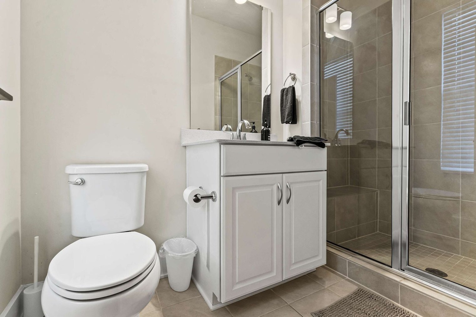 Building Photo - 3019 Jolene Ct