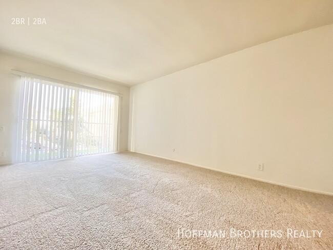 Building Photo - 1000 N Doheny Dr West Hollywood, CA 90069