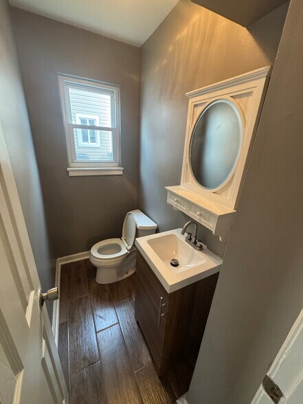 Building Photo - 39 Canis Ct