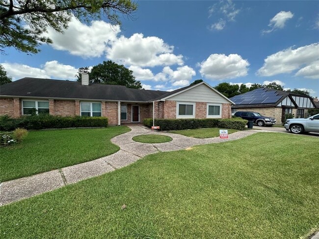 Building Photo - 9306 Bollingbrook Dr
