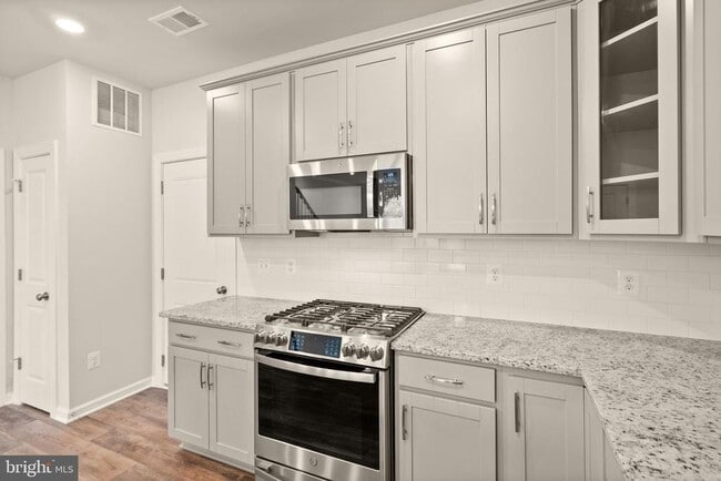 Building Photo - 43361 Radford Divide Ter
