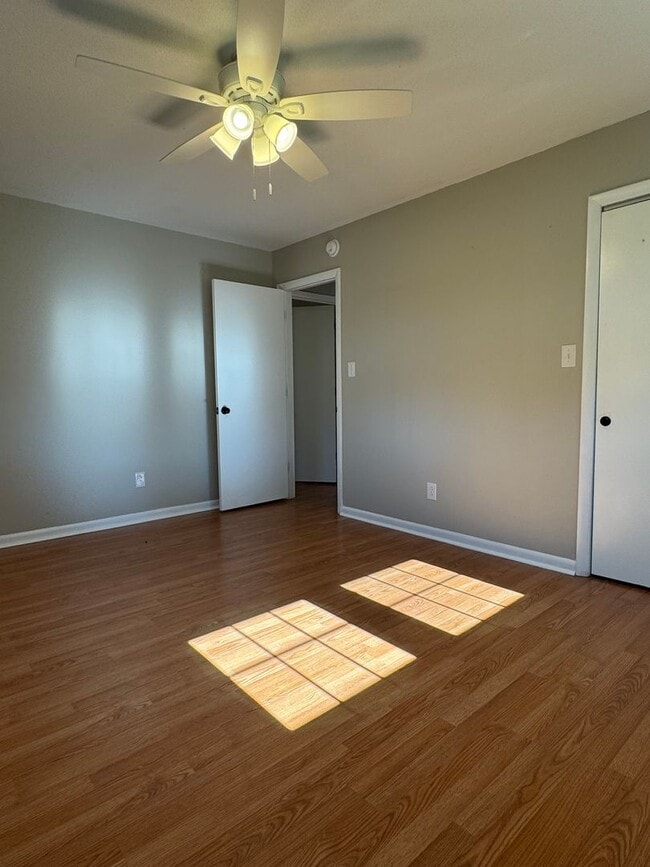 Building Photo - Darling on Deborah