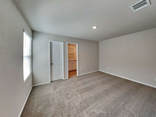 Building Photo - 4244 Thalweg Way