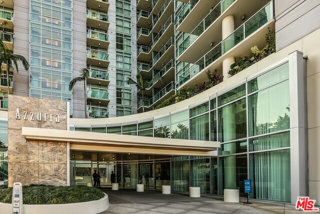 Building Photo - 13700 Marina Pointe Dr