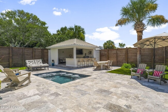 Building Photo - 407 Petrel St