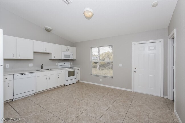 Building Photo - 2234 Manheim Ave