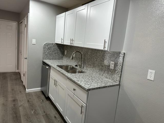 Building Photo - 5204 Hendrix Dr