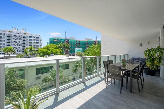 Building Photo - 1025 92nd St