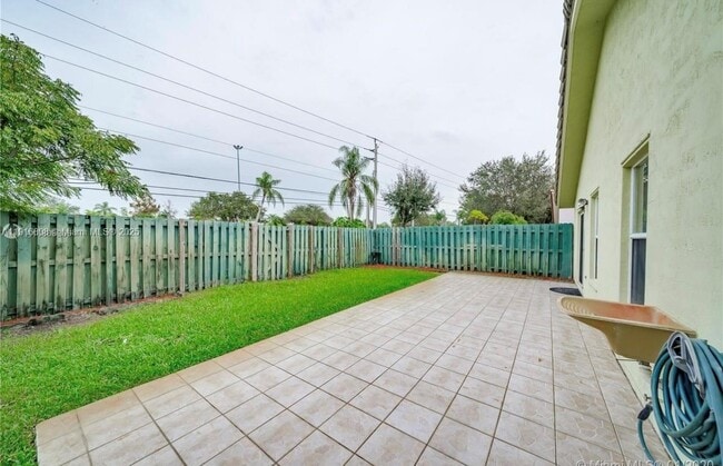 Building Photo - 20421 SW 1st St