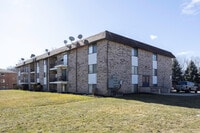 Building Photo - Robert Drive Apartments