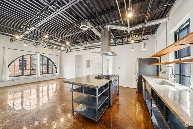 Building Photo - Lofts on 15th