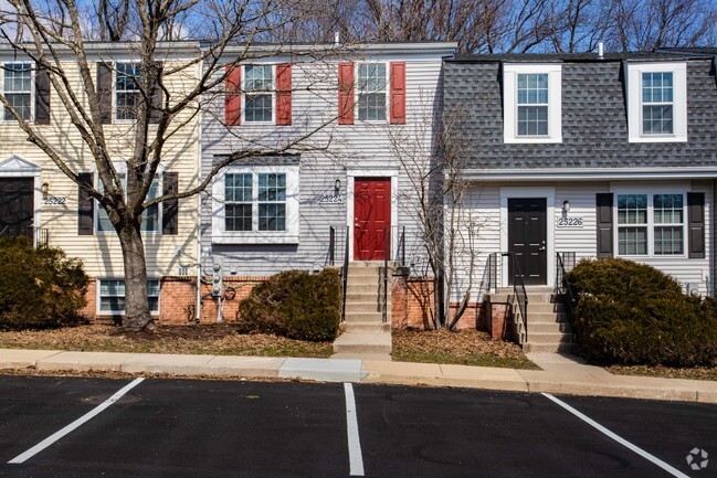 Building Photo - Greenhills Townhomes & Apartments