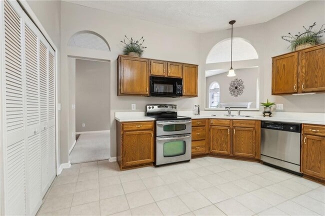 Building Photo - 3325 Berwick Field Dr