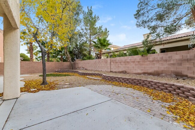 Building Photo - 5781 Magini Ave