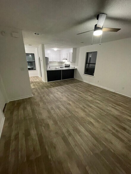 Building Photo - 10163 Guidy Ln