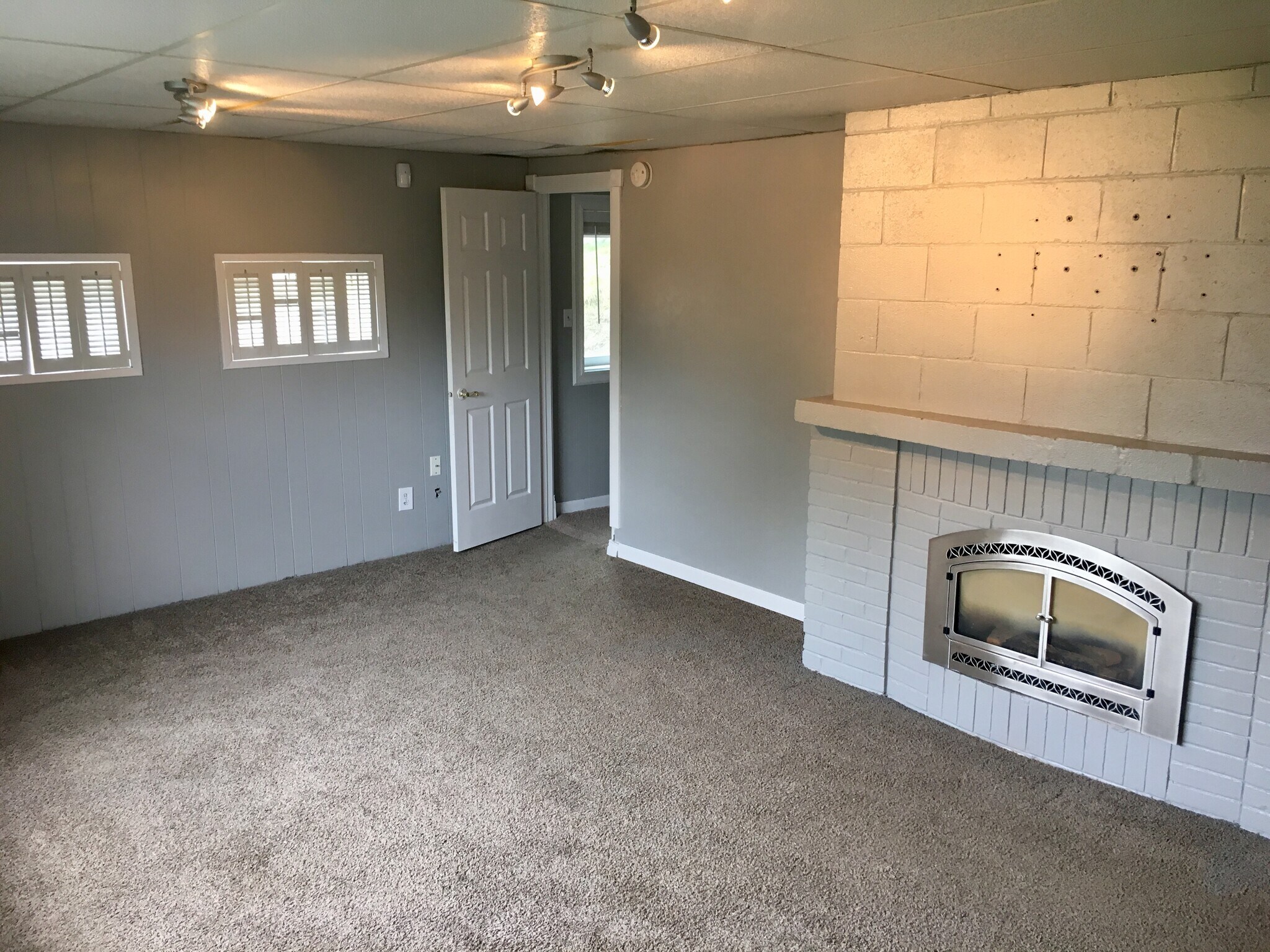 Downstairs Living Room - 3512 East Ben Burr Boulevard