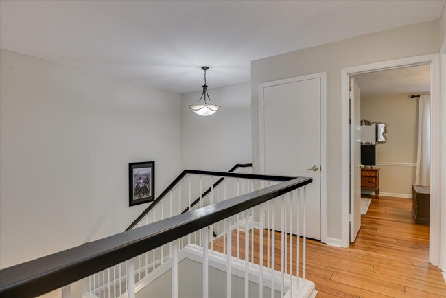 Building Photo - 314 Laurens St SW