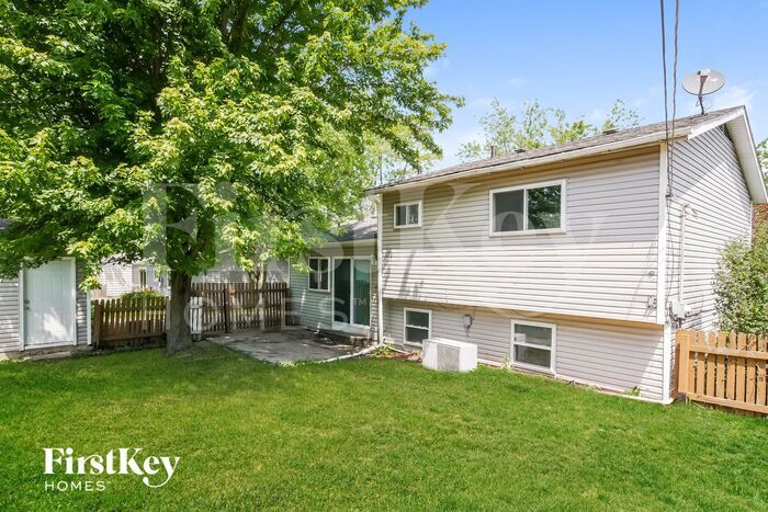 Building Photo - 221 Rockhurst Rd