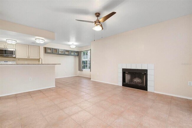 Building Photo - 850 S Tamiami Trl