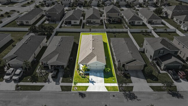 Building Photo - 11339 SW Patterson St