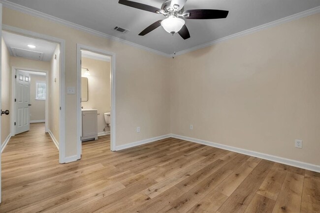 Building Photo - 1300 Ocala Rd