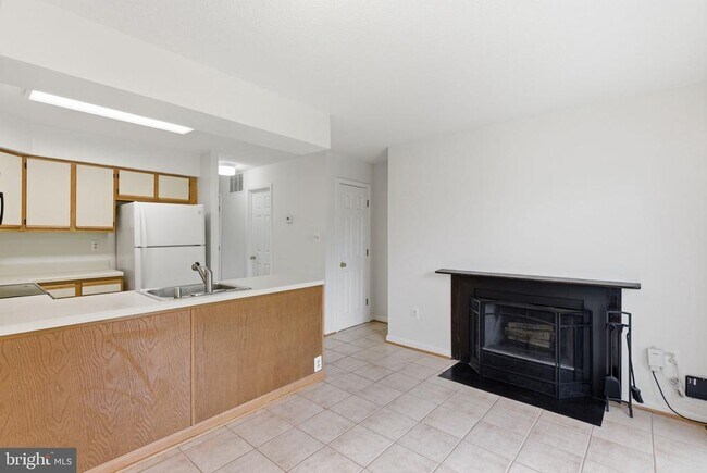Building Photo - 18315 Leman Lake Dr