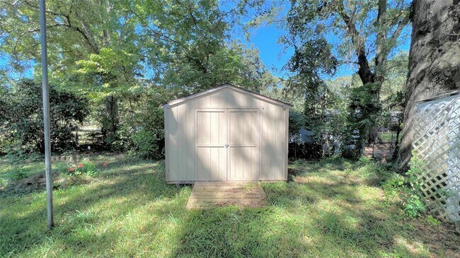 Building Photo - 804 Hillman St