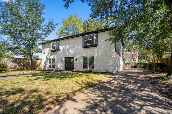 Building Photo - 5614 Oakhaven Ln