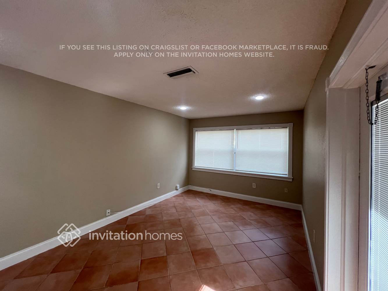 Building Photo - 11360 NW 37th Pl