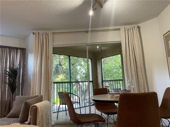 Building Photo - 8940 Colonnades Ct E