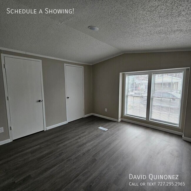 Building Photo - 5514 Kelso-