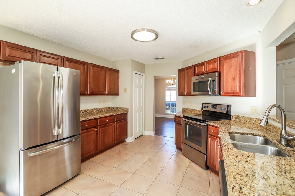 Building Photo - 8244 International Village Dr