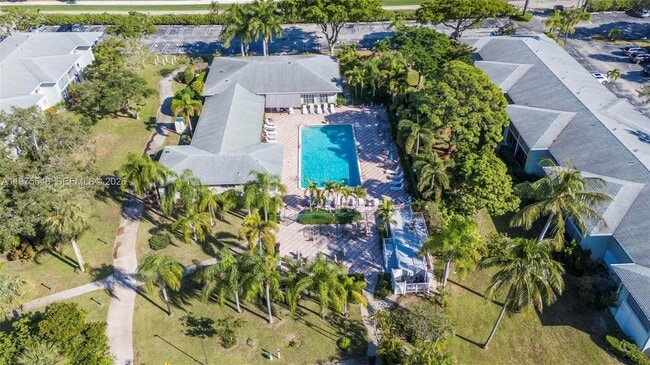 Building Photo - 2300 SW 22nd Ave