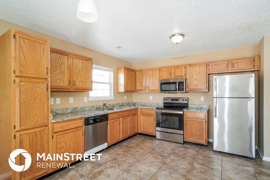Building Photo - 5530 Wood Hollow Dr