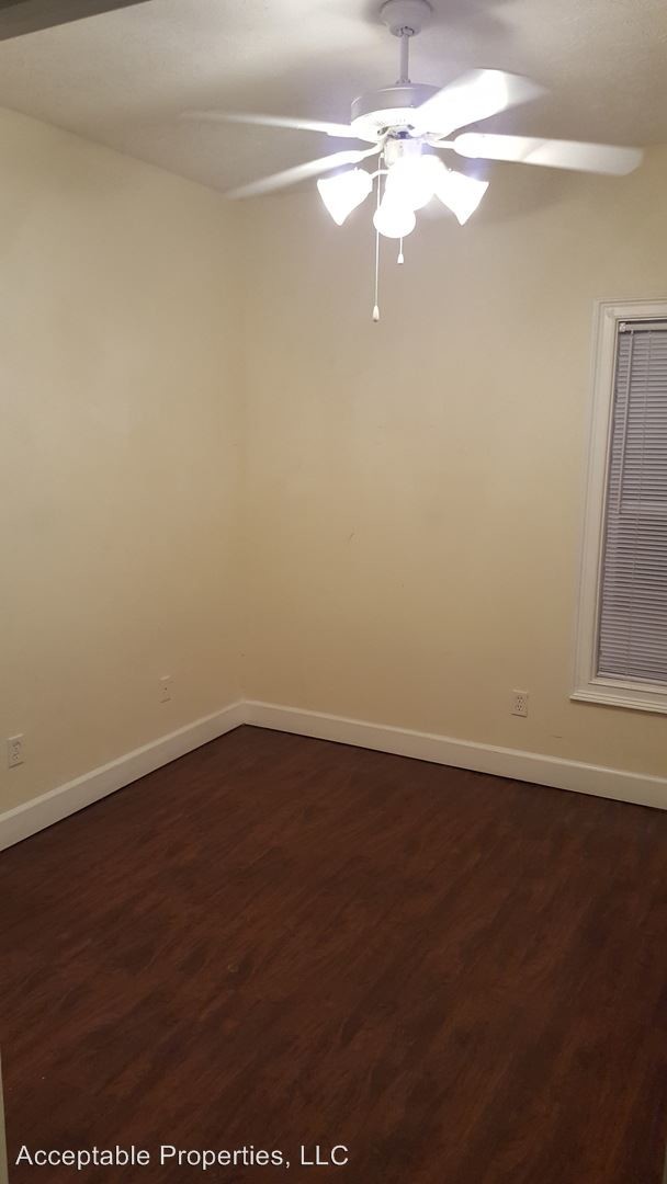 Building Photo - 8082 Veterans Pkwy