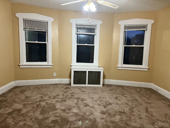 Building Photo - 27 John St