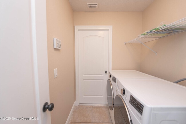 Building Photo - 4171 Brantley Cir